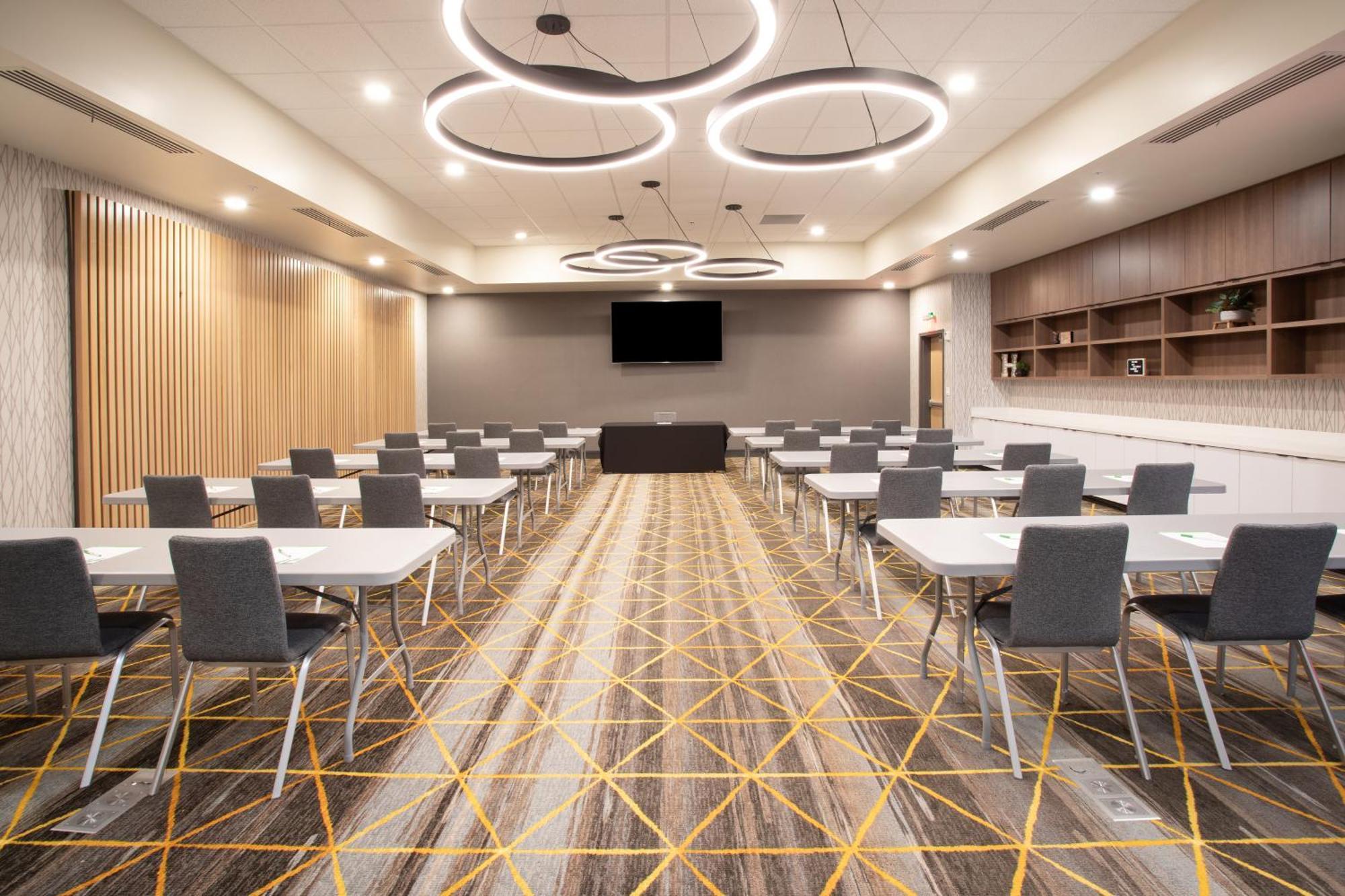 Holiday Inn Glendale - Stadium & Ent Dist By Ihg מראה חיצוני תמונה